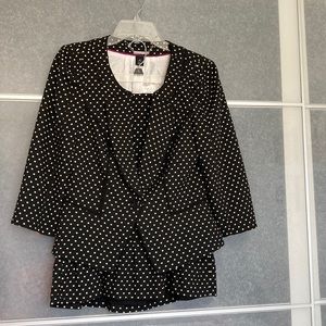 NWT, WHBM, 2pc suit, jacquard black & white polka dot,
